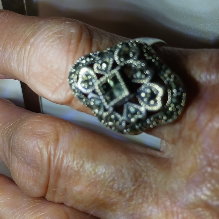 Womans 925 Silver Maqucite Ring 29$